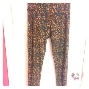 LuLaRoe Brand New One Size Leggings!